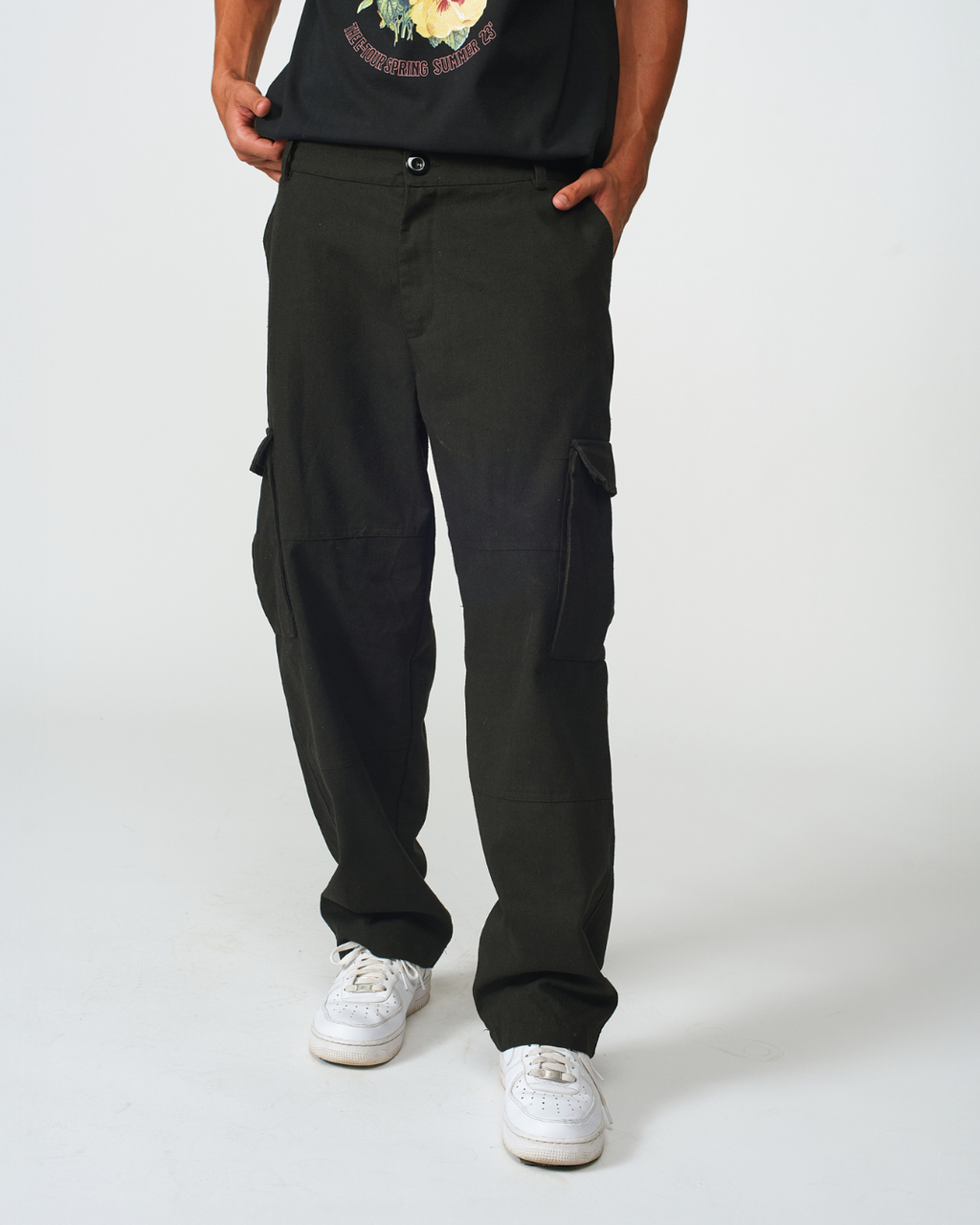 BLACK CARGO