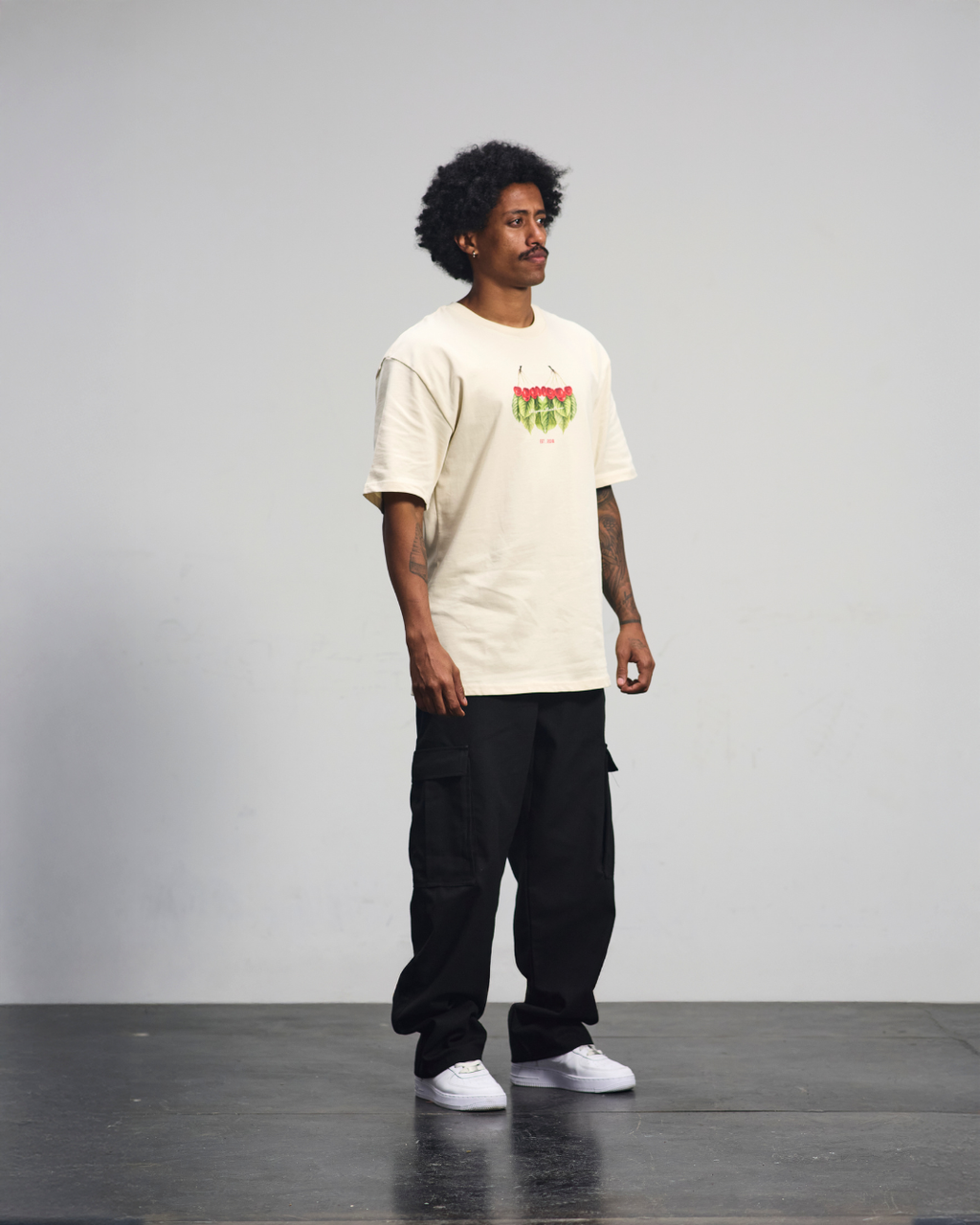 CHERRY CREAM T-SHIRT